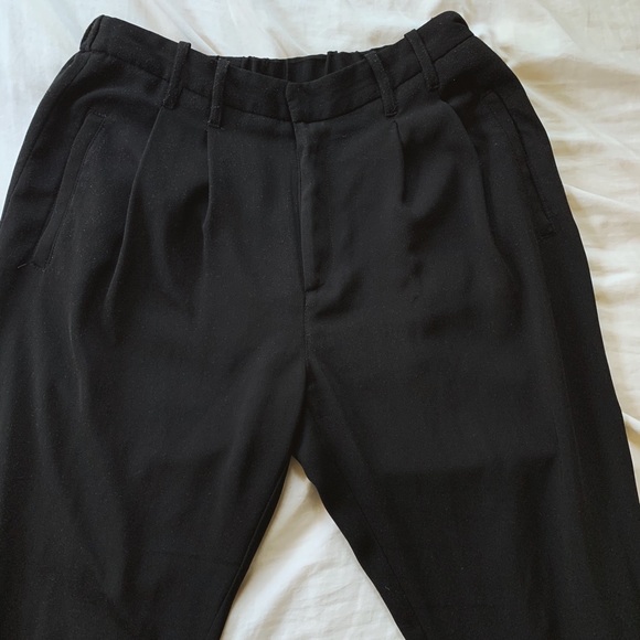 Urban Outfitters Black Pleated Crepe Trousers - Picture 3 of 4